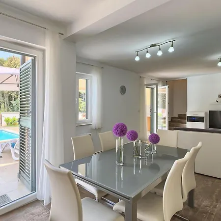 Lola Holiday home Pula